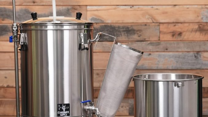 All-in-one electric homebrewing system with stainless steel kettle and grain basket